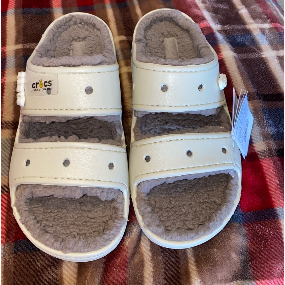 Crocs Classic Cozy Sandals Women Size 10/ Men Size 8. Creme Bone Mushroom color.